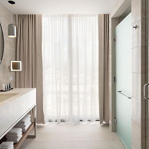 Corner King Room